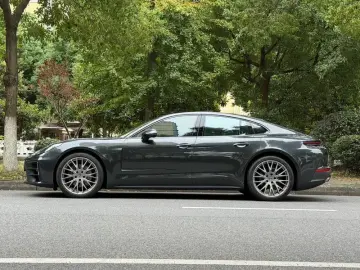 2026 Porsche Panamera с пробегом 7 800 км