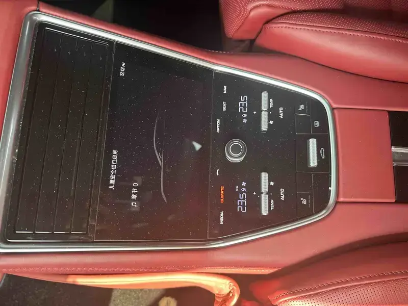 2023 Porsche Panamera с пробегом 41 000 км