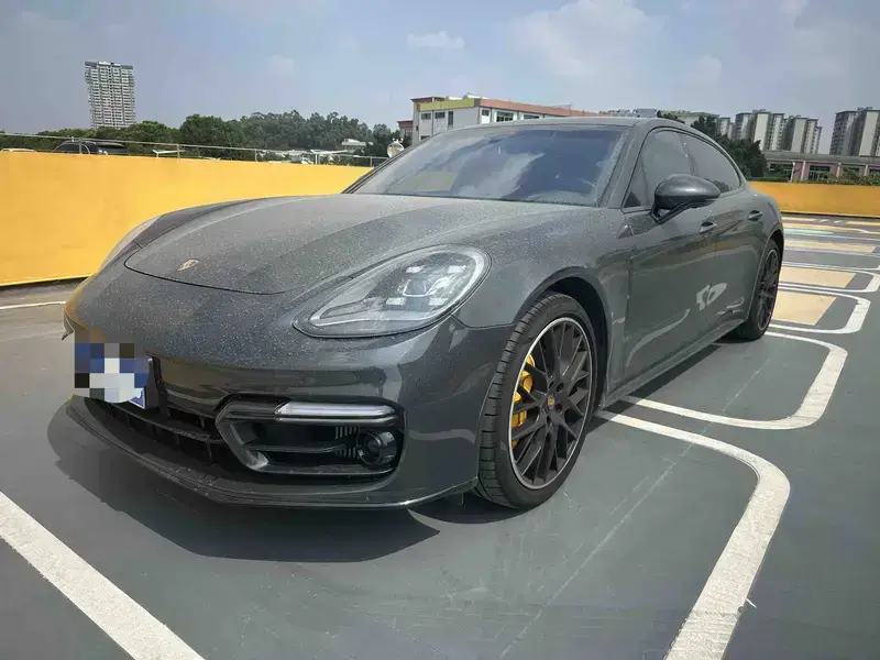 2023 Porsche Panamera с пробегом 41 000 км