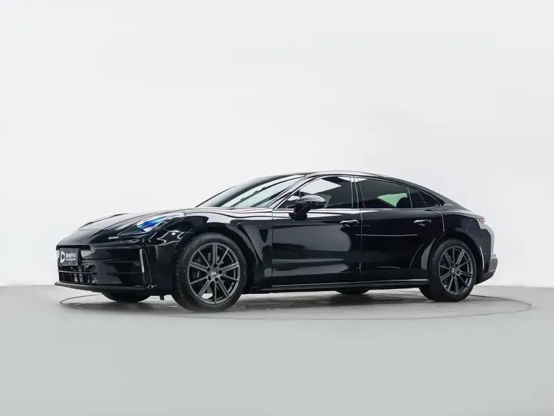 2026 Porsche Panamera с пробегом 4 500 км