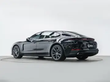 2026 Porsche Panamera с пробегом 4 500 км