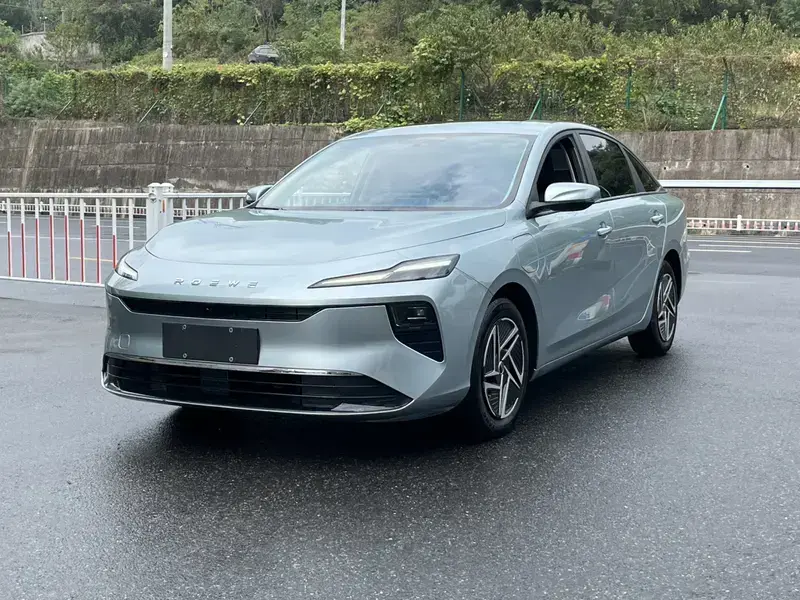 2025 Roewe D6 с пробегом 30 000 км