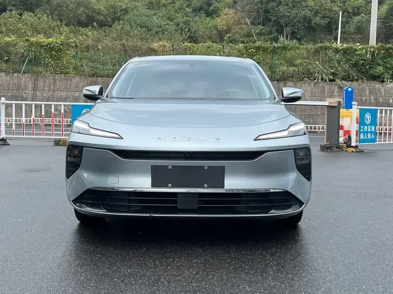 2025 Roewe D6 с пробегом 30 000 км