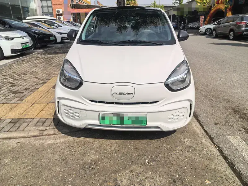 2022 Roewe Clever с пробегом 27 000 км