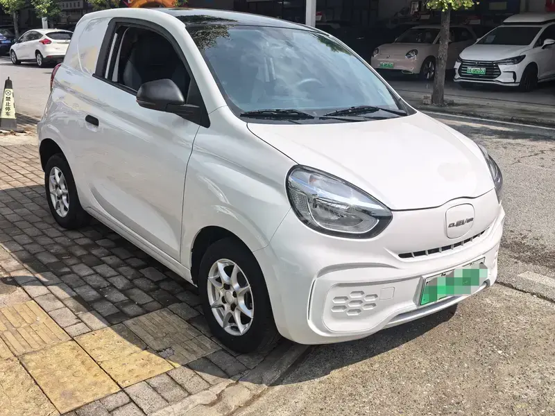 2022 Roewe Clever с пробегом 27 000 км