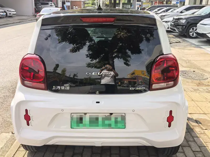 2022 Roewe Clever с пробегом 27 000 км