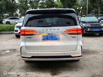 2023 Roewe iMAX8 с пробегом 110 000 км