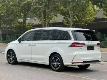 2023 Roewe iMAX8 с пробегом 64 000 км