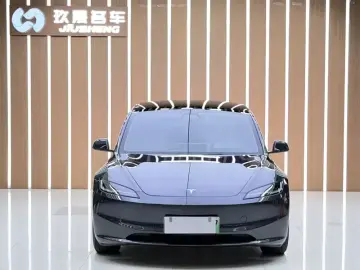 2023 Tesla Model 3 с пробегом 21 000 км