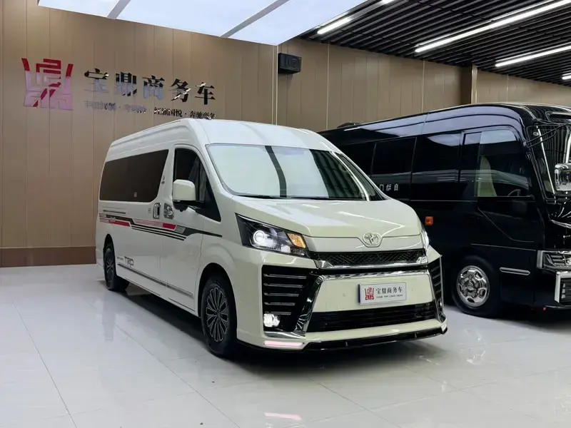 2021 Toyota HiAce с пробегом 32 000 км