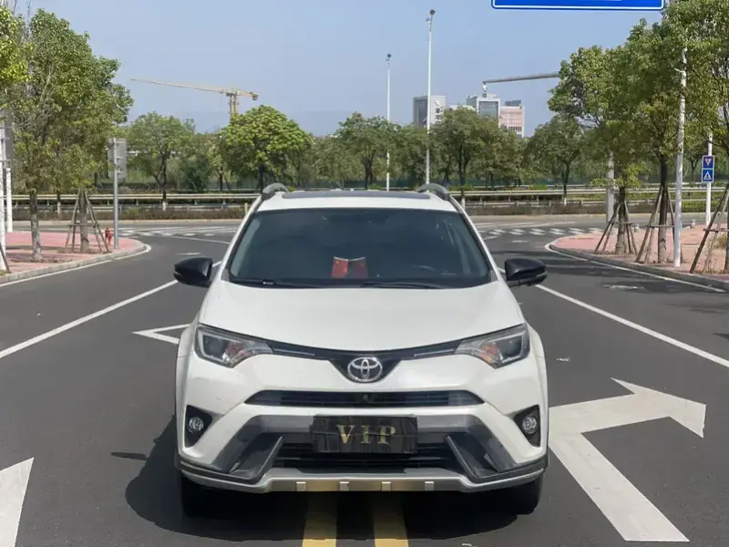 2018 Toyota RAV4 с пробегом 209 000 км