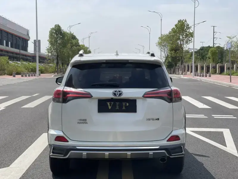 2018 Toyota RAV4 с пробегом 209 000 км