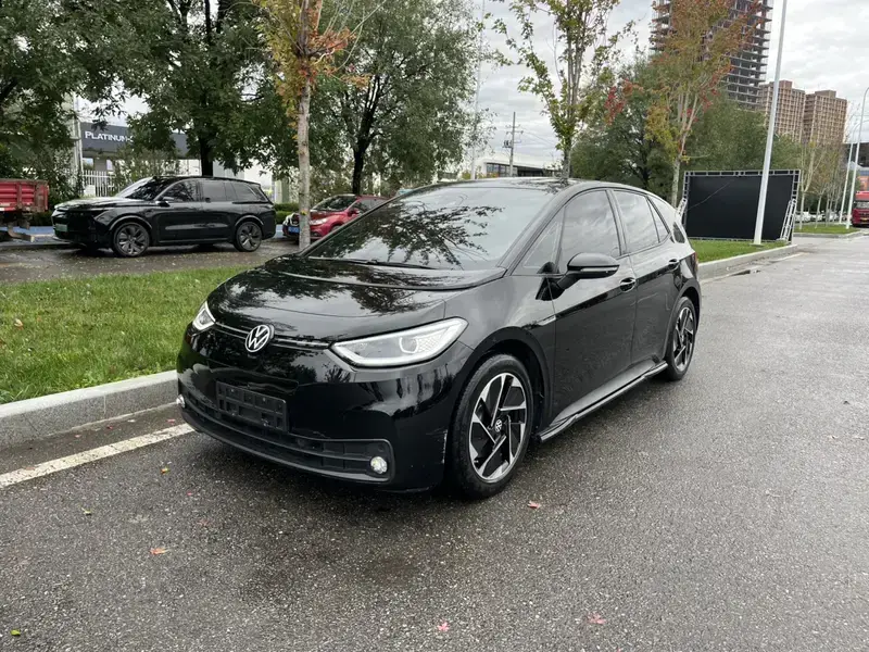 2023 Volkswagen ID.3 с пробегом 48 000 км