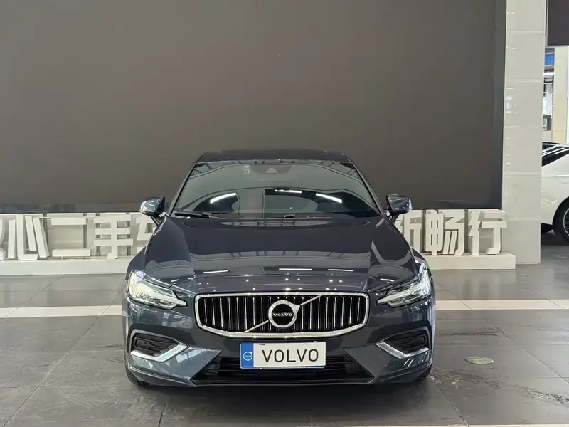 2021 Volvo S60 с пробегом 94 000 км