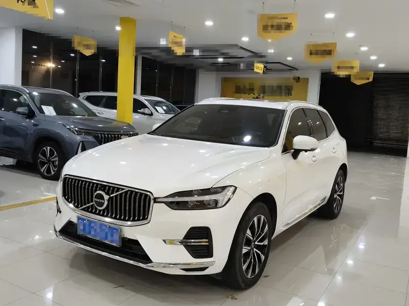 2025 Volvo XC60 с пробегом 38 000 км
