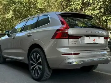 2025 Volvo XC60 с пробегом 10 000 км
