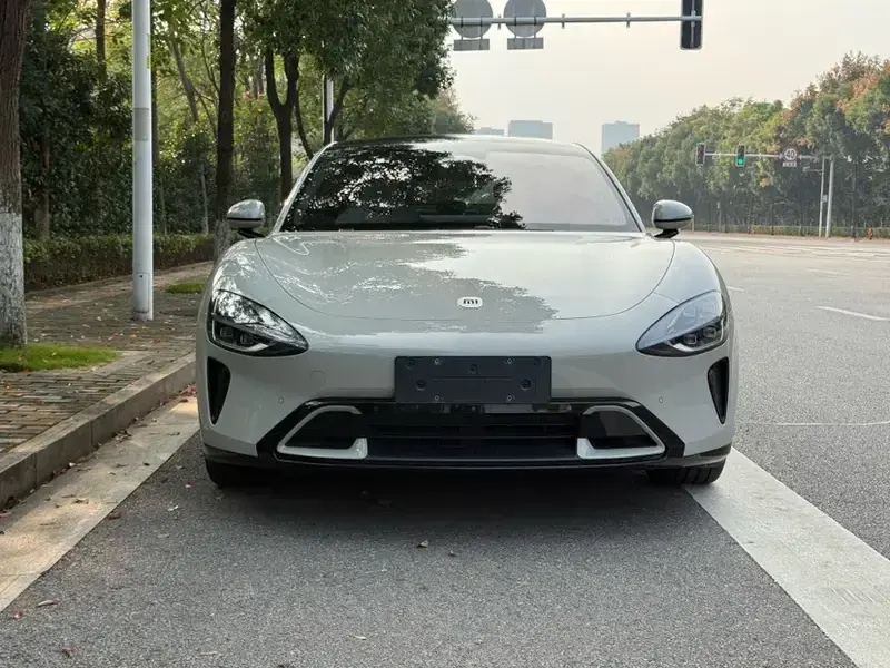 2024 Xiaomi SU7 с пробегом 19 000 км