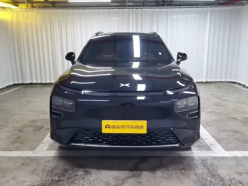 2024 Xpeng G9 с пробегом 33 000 км