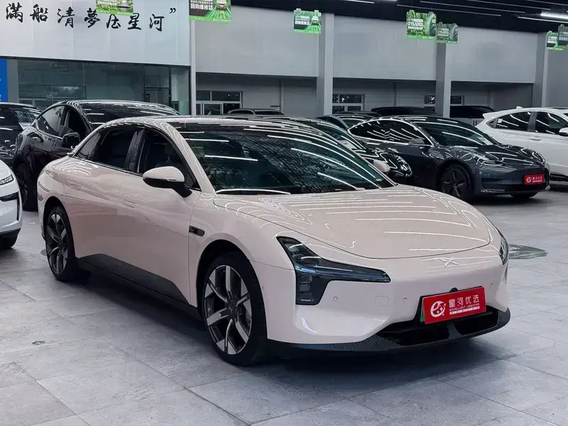 2024 Xpeng Mona M03 с пробегом 36 000 км