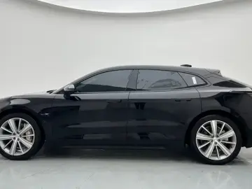 2023 Zeekr 001 с пробегом 52 000 км