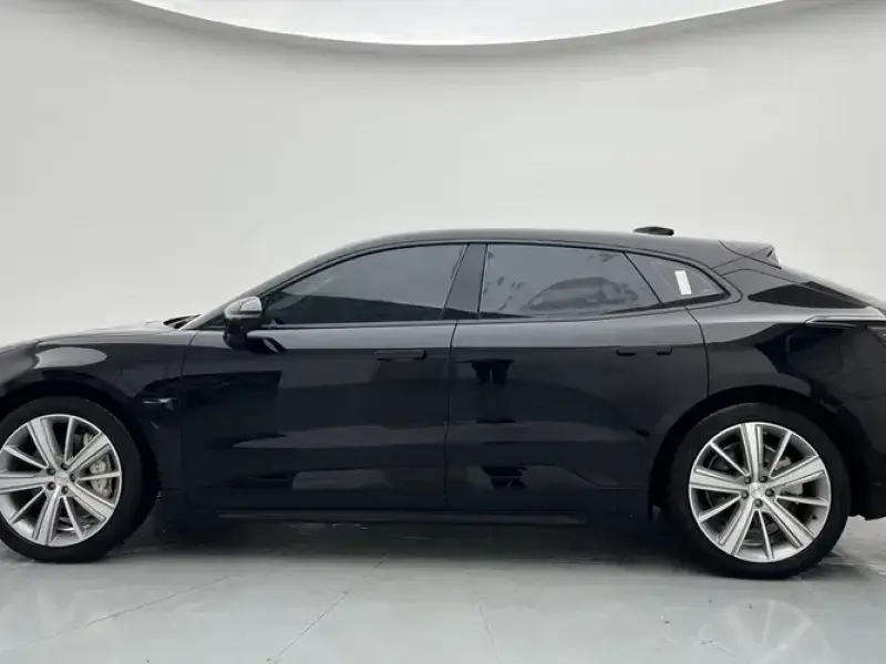 2023 Zeekr 001 с пробегом 52 000 км