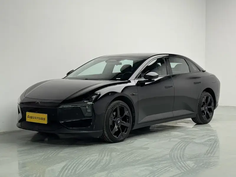 2025 Xpeng Mona M03 с пробегом 23 000 км