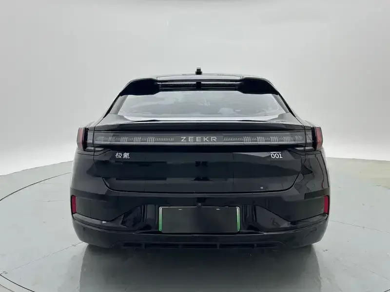 2023 Zeekr 001 с пробегом 52 000 км