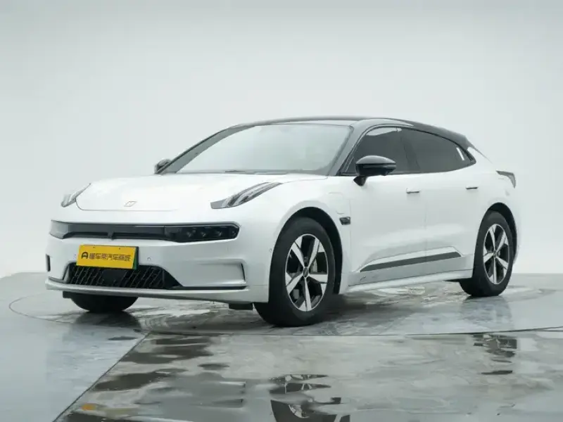 2023 Zeekr 001 с пробегом 26 900 км
