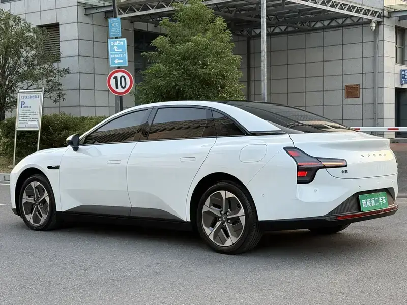 2025 Xpeng Mona M03 с пробегом 15 000 км