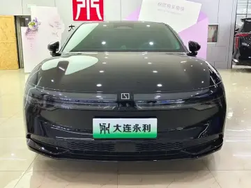2024 Zeekr 007 с пробегом 43 000 км