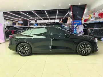 2024 Zeekr 007 с пробегом 43 000 км