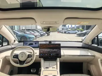2026 Luxeed R7 с пробегом 9 000 км