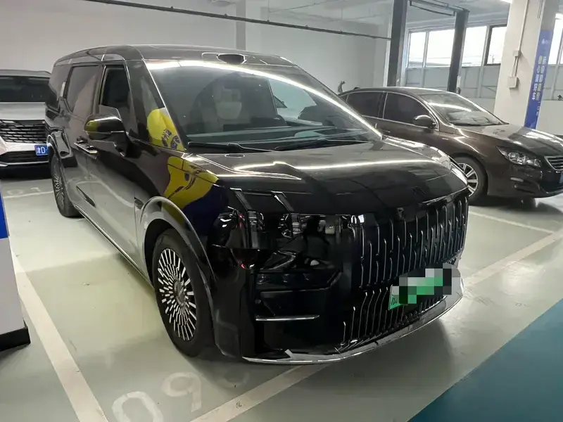 2024 Zeekr 009 с пробегом 60 000 км