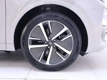 2024 Li Auto (Lixiang) L6 с пробегом 35 500 км