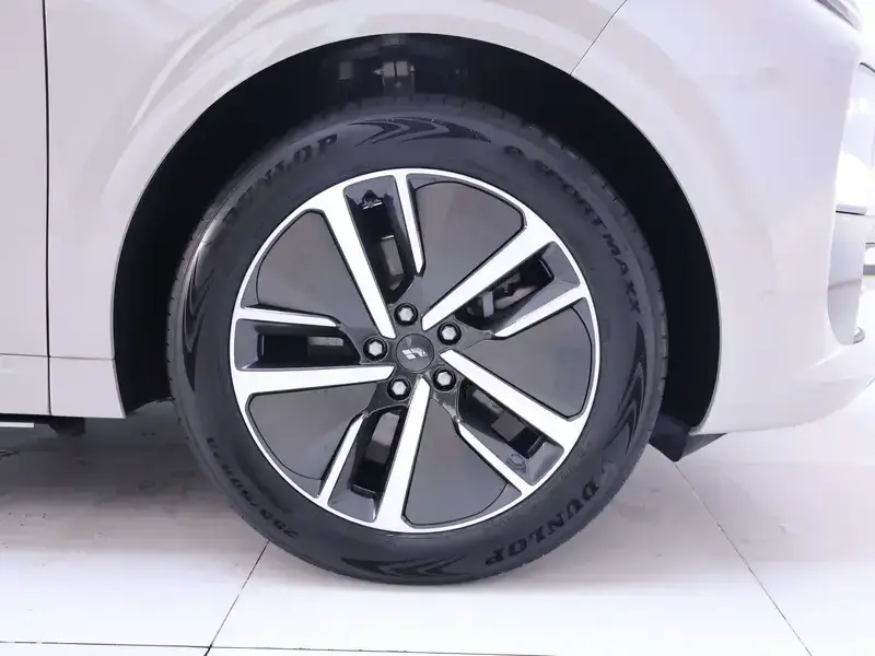2024 Li Auto (Lixiang) L6 с пробегом 35 500 км