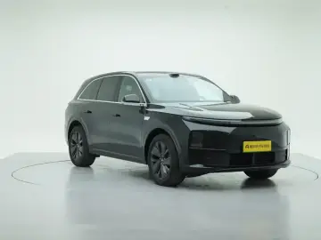 2025 Li Auto (Lixiang) L6 с пробегом 18 000 км