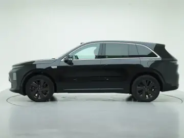 2025 Li Auto (Lixiang) L6 с пробегом 18 000 км