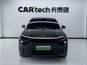 2025 Li Auto (Lixiang) L6 с пробегом 35 000 км