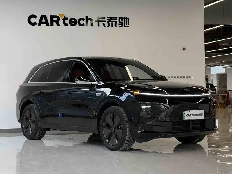 2024 Li Auto (Lixiang) L6 с пробегом 23 000 км