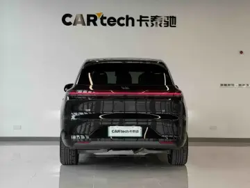 2024 Li Auto (Lixiang) L6 с пробегом 23 000 км