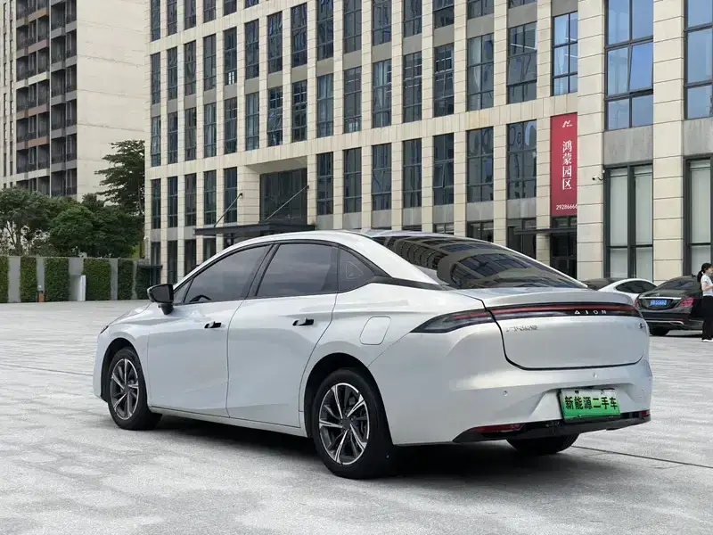 2025 Aion S с пробегом 138 000 км