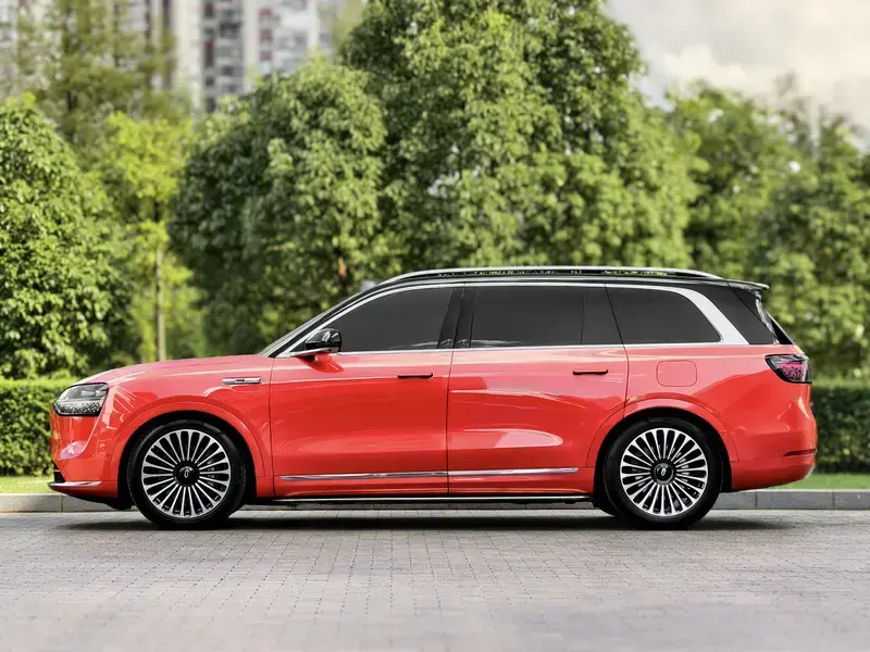 2024 Aito M9 с пробегом 9 000 км