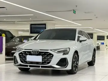 2025 Audi A3 с пробегом 15 000 км