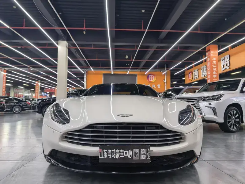 2019 Aston Martin DB11 с пробегом 70 000 км