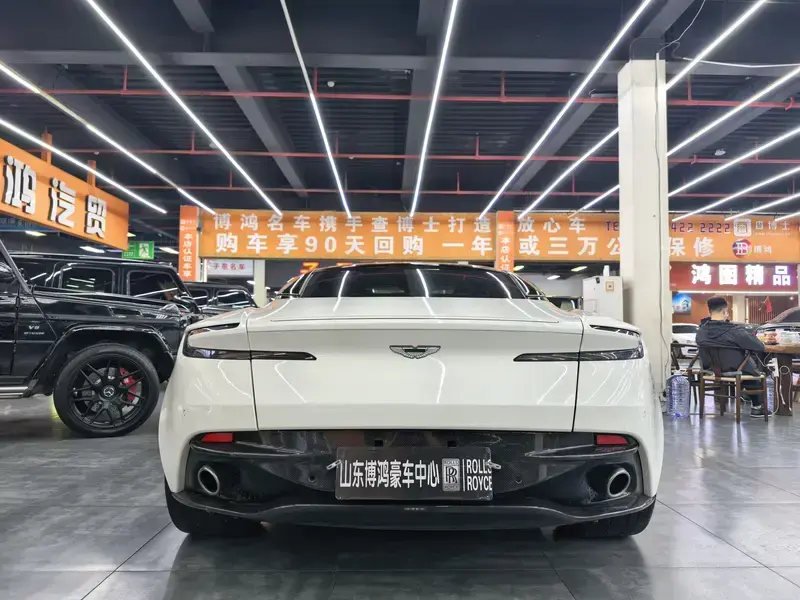 2019 Aston Martin DB11 с пробегом 70 000 км
