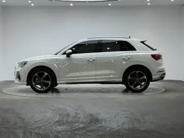 2021 Audi Q3 с пробегом 49 800 км