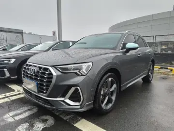 2021 Audi Q3 с пробегом 106 000 км