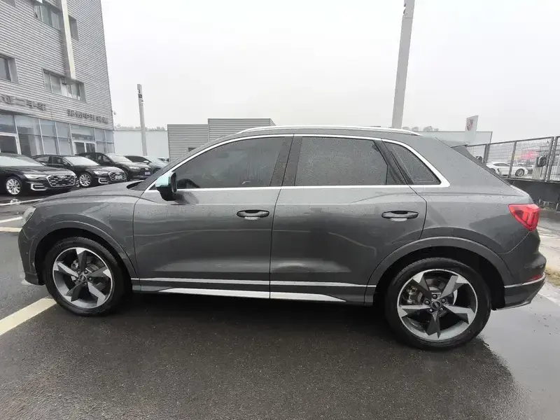 2021 Audi Q3 с пробегом 106 000 км