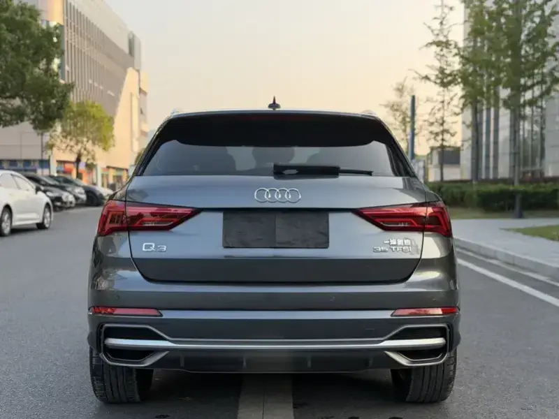 2022 Audi Q3 с пробегом 45 000 км