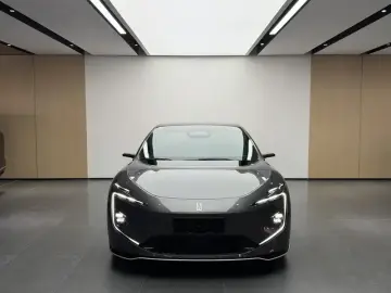 2023 Avatr 12 с пробегом 32 000 км